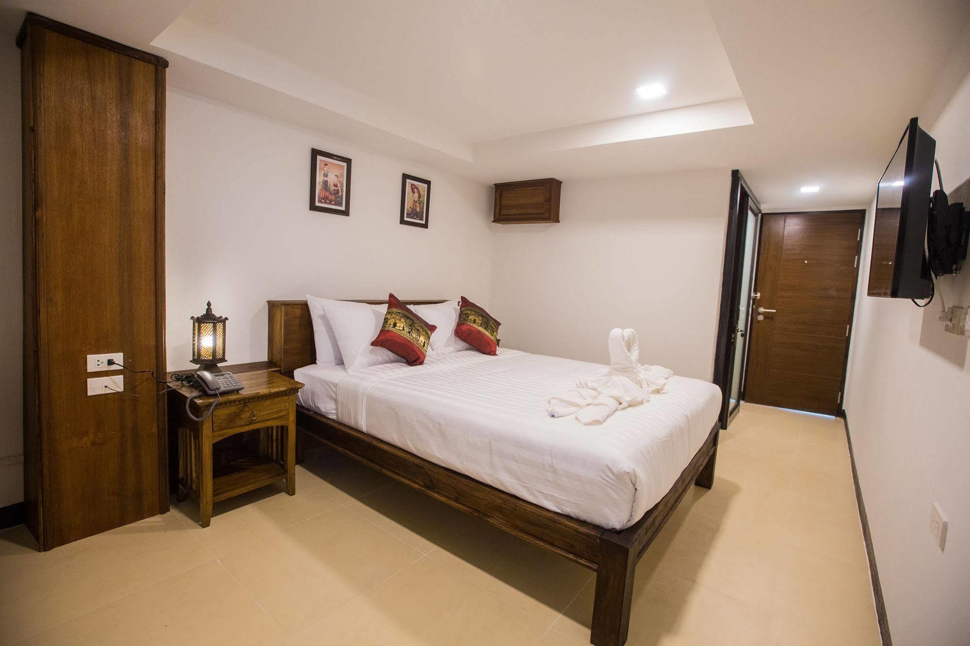 C Hotel Boutique And Comfort Чиангмай Екстериор снимка
