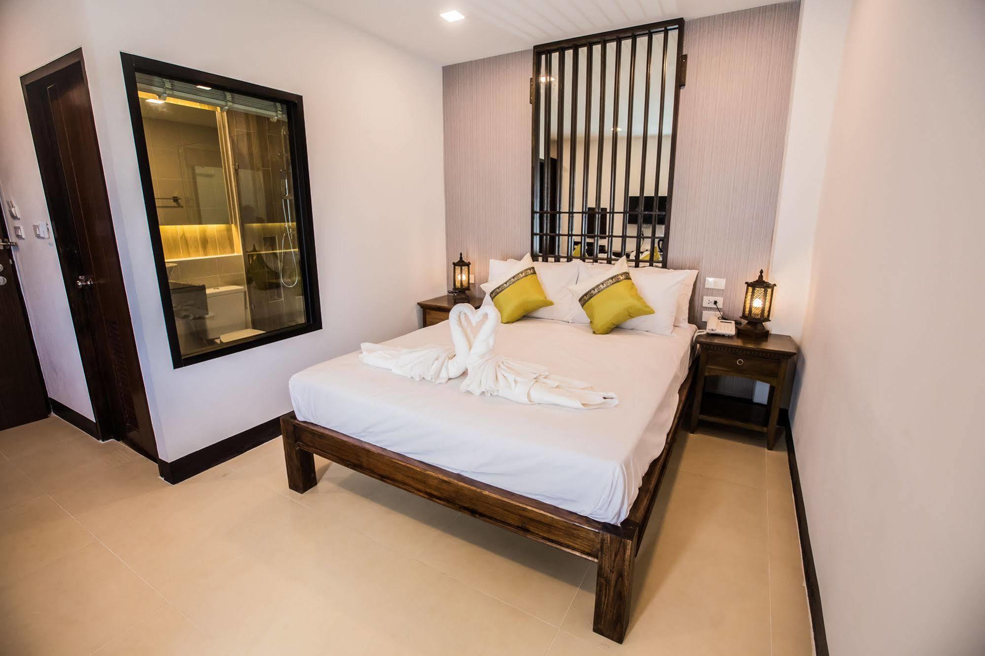 C Hotel Boutique And Comfort Чиангмай Екстериор снимка