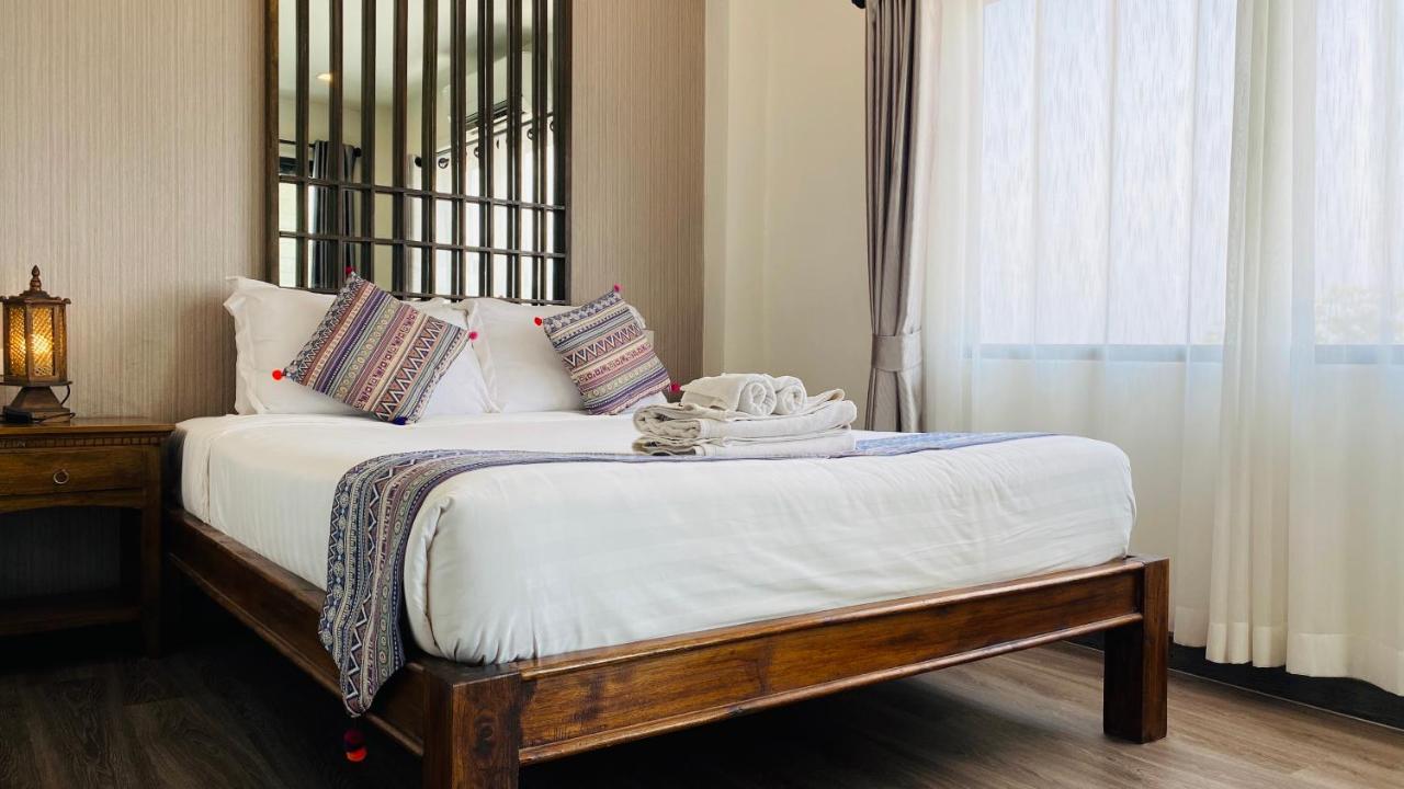 C Hotel Boutique And Comfort Чиангмай Екстериор снимка