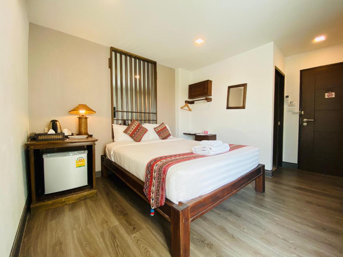 C Hotel Boutique And Comfort Чиангмай Екстериор снимка