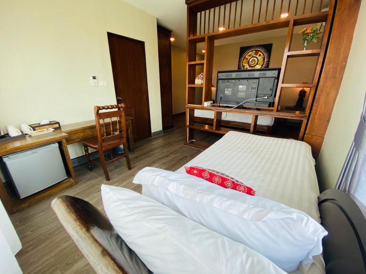 C Hotel Boutique And Comfort Чиангмай Екстериор снимка